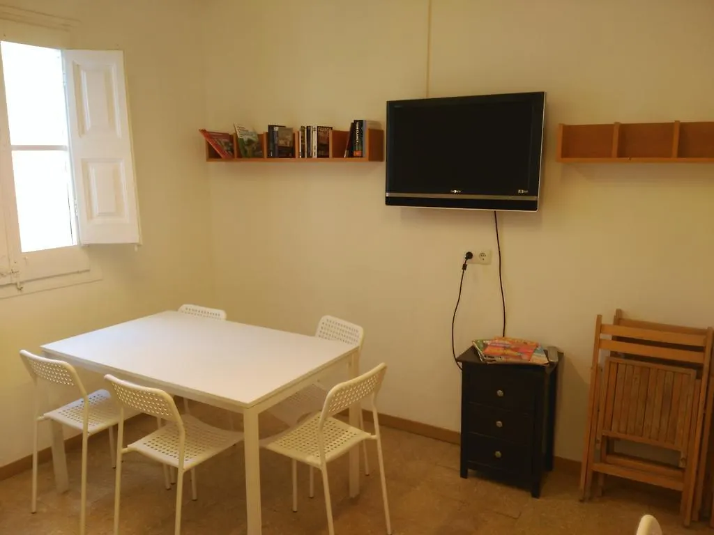 Hostal Juventus Portbou 0*,